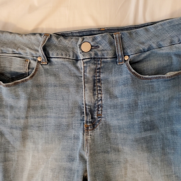 Light wash 16 skinny jeans - Picture 2 of 6